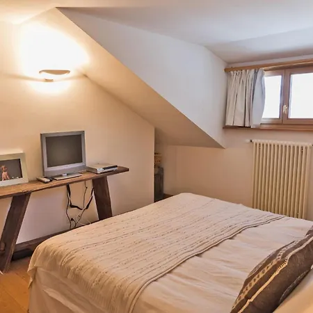 Apartamento Chesa Valluna - La Punt-Chamues-ch