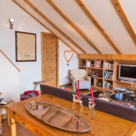 Chesa Valluna - Апартаменты Ла-Пунт-Чамуэшч