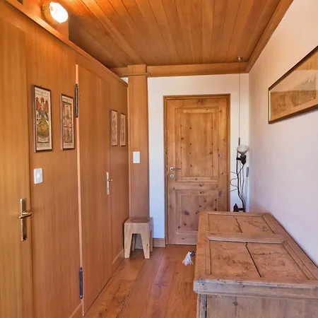 Апартаменты Chesa Valluna - Ла-Пунт-Чамуэшч