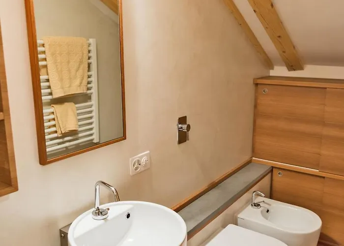 Chesa Valluna - * La Punt-Chamues-ch