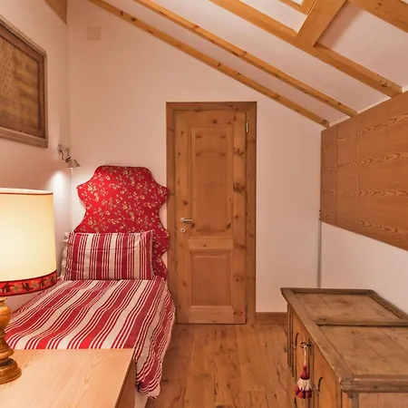 Chesa Valluna - * לה פונט-שמוס-סאז'